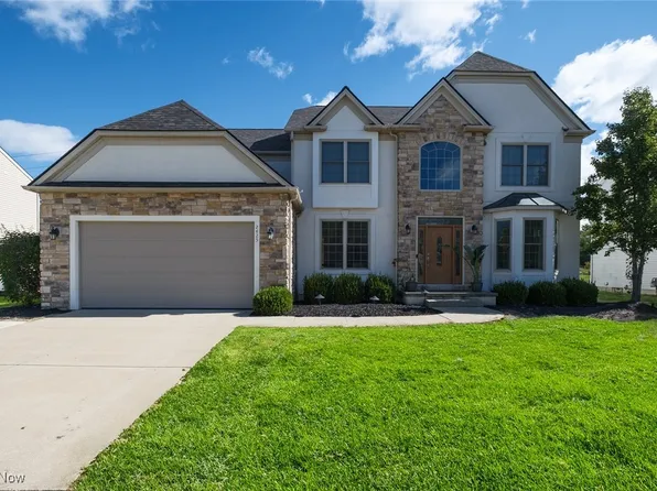 2425 Muirwood Rd, Avon, OH 44011