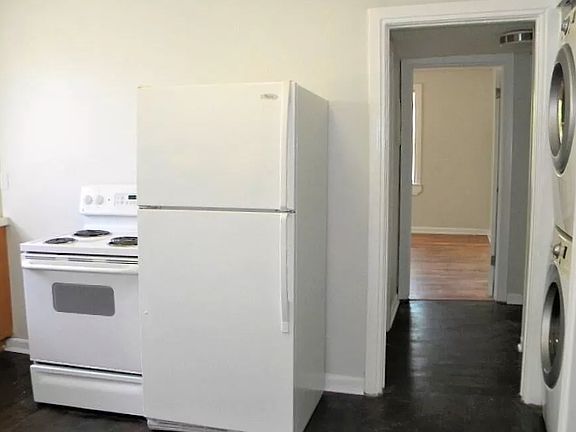 3rd image of 1098 Cherry St APT 1