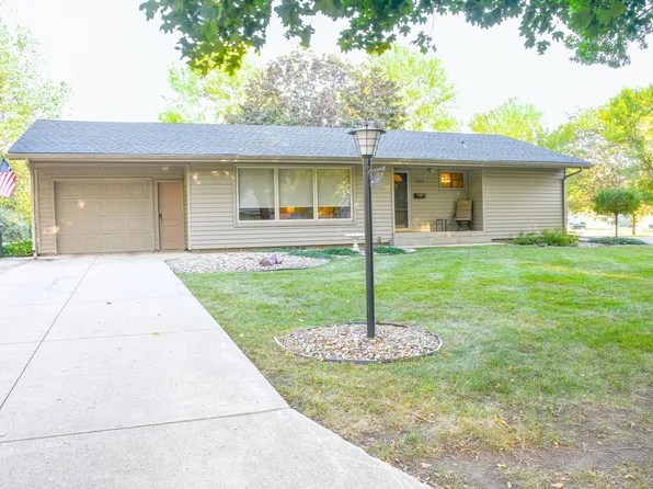 1110 Elmhurst Ave, Luverne, MN 56156