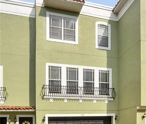 3rd image of 208 Rock Garden Pl