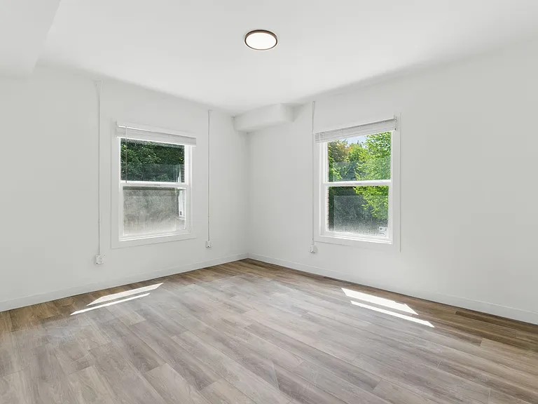 Cambridge Court Apartments — Photo 42
