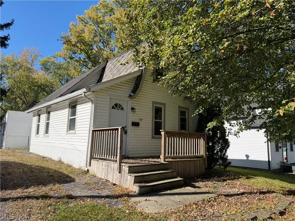 227 N East St, Medina, OH 44256