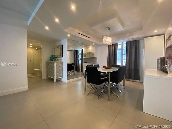 5th image of 1732 Meridian Ave APT 304