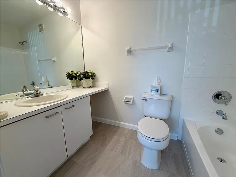 9914 NW 56th Pl — Photo 22