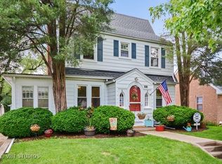 1011 N Main St, Naperville, IL 60563