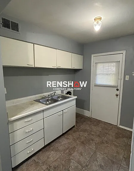 3228 Lyndale Ave — Photo 9