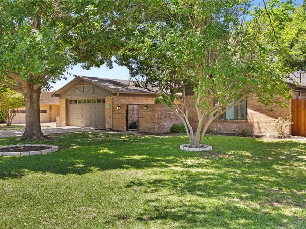 708 Tahiti Dr, Granbury, TX 76048