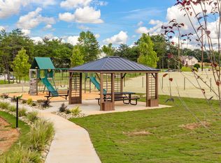 813 Luis Leon Ln, Wellford, SC 29385