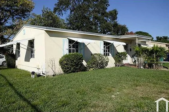 16000 NW 17th Ct