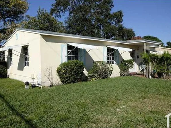 16000 NW 17th Ct, Miami Gardens, FL 33054