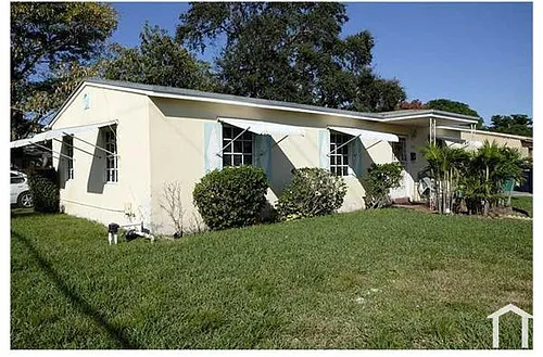 16000 NW 17th Ct Photo 1