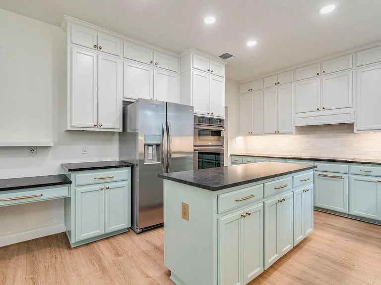 6318 Zadock Woods Dr — Photo 10