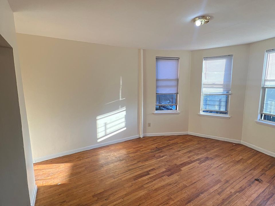 1st image of 125 Yonkers Ave #3R