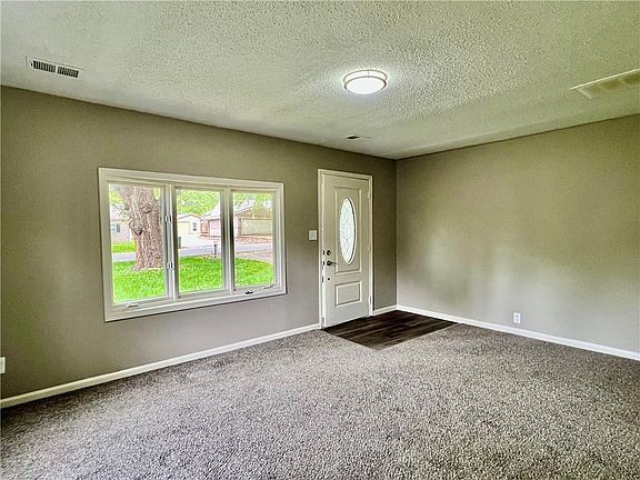 2nd image of 8416 Greenwood Rd