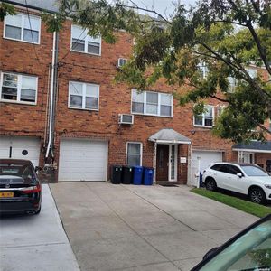 61-32 219th Street, Oakland Gardens, NY, 11364