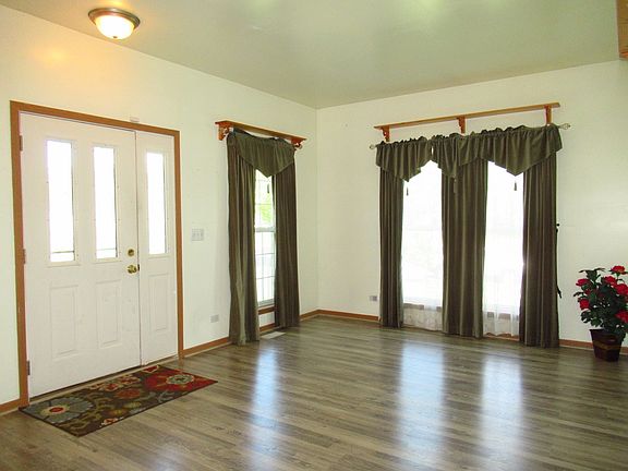4th image of 857 Eagle Dr