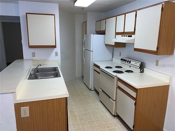 3rd image of 957 Salt Pond Pl Unit 201