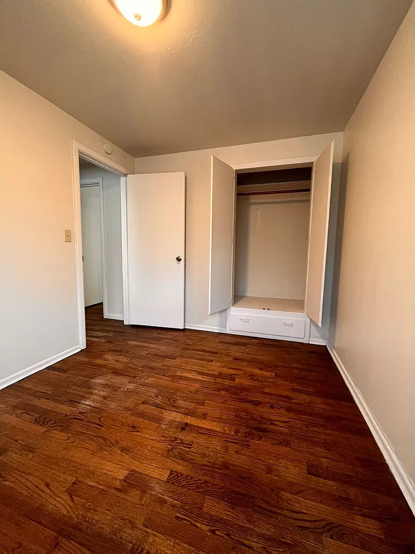 302 & 304 W Court Street — Photo 4