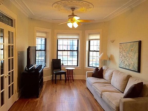 2nd image of 2223 W Leland Ave #1