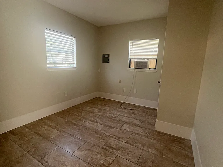 5109 Avenue L #1 — Photo 8