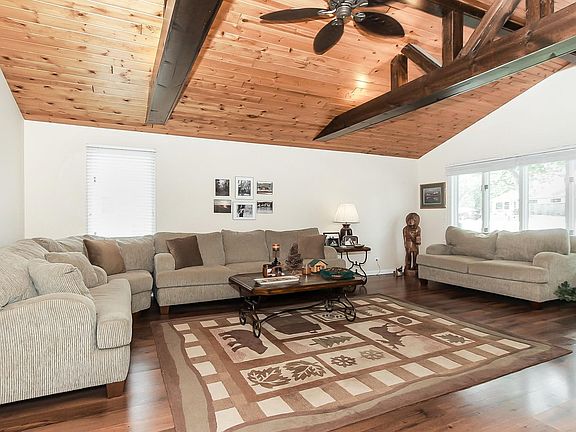4th image of 110 Oakwood Dr