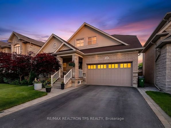 25 Leafield Dr, Toronto, ON M1W 2R2