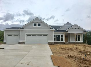 3416 Wolven Ridge Dr, Rockford, MI 49341
