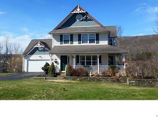 88 W Deer Trl, Pawling, NY 12564