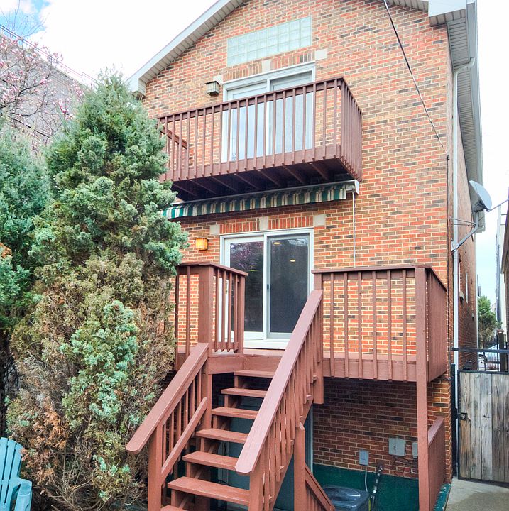 2nd image of 1630 N Wolcott Ave