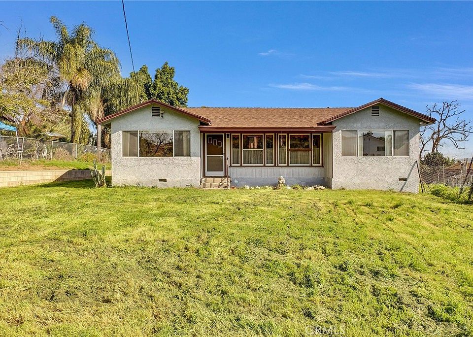 1st image of 14043 Lomitas Ave