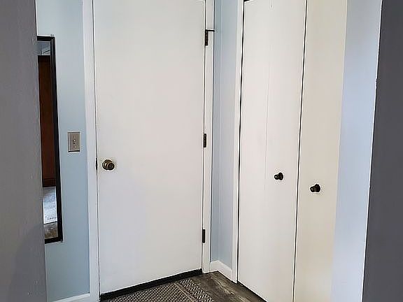 4th image of 360 Deepwood Dr