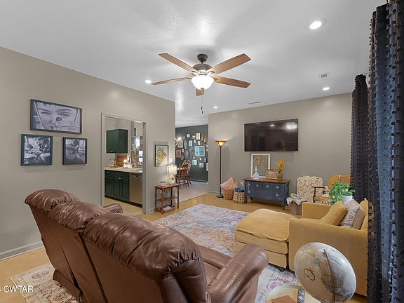 3rd image of 5043 Kefauver Dr