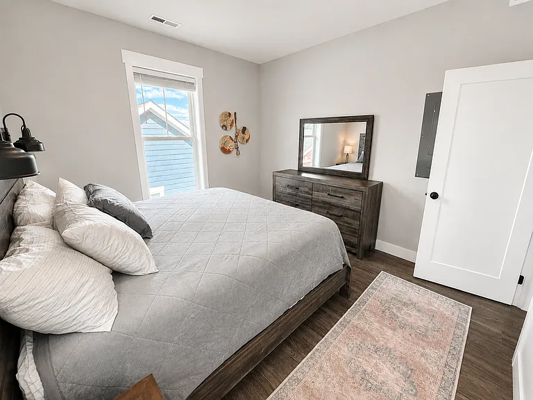 6031 Catherina Ct — Photo 8
