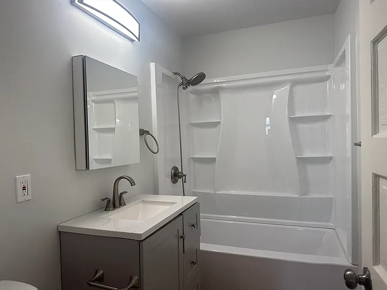 187 White St #3 — Photo 29