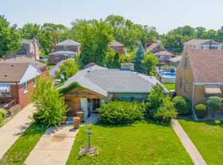 2233 S 7th Ave, Riverside, IL 60546