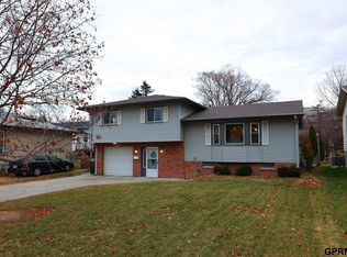 3509 S 49th St, Omaha, NE 68106