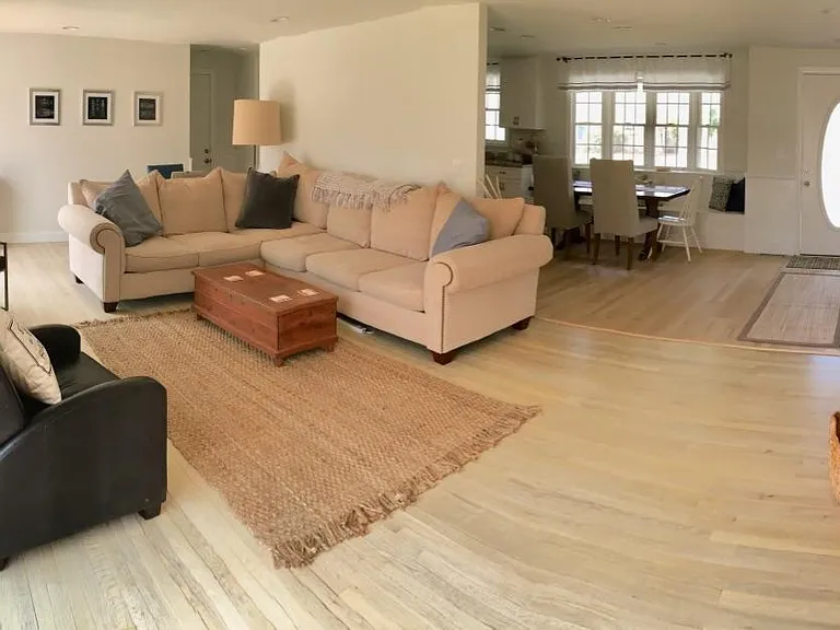 114 Portside Cir — Photo 6