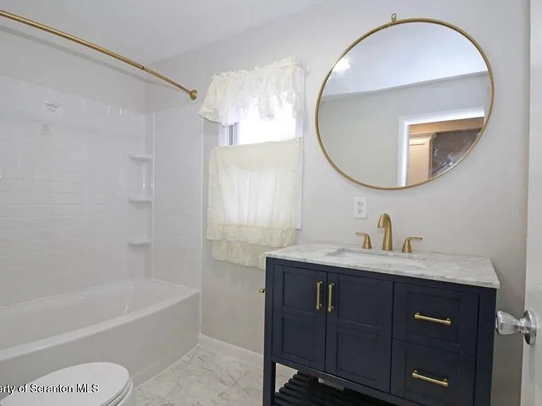 277 Riverside Dr #C — Photo 9