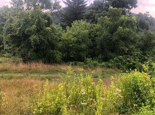 Pocahontas Ave, RONCEVERTE, WV 24970