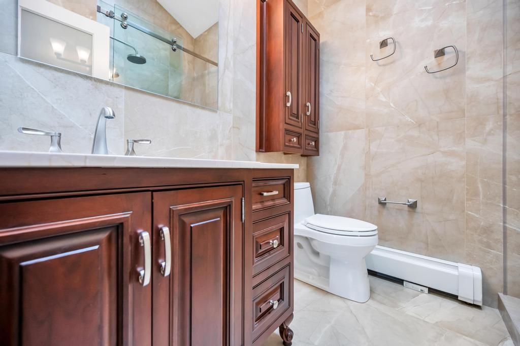  Second bathroom