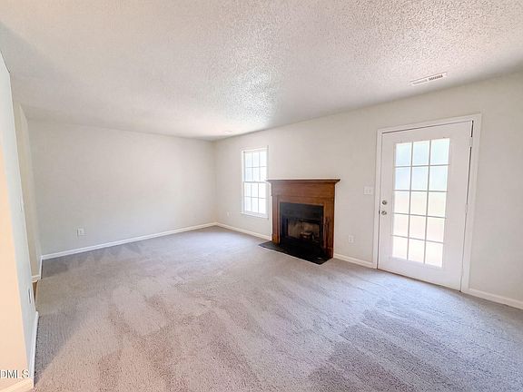 3rd image of 102 Old Maple Ln