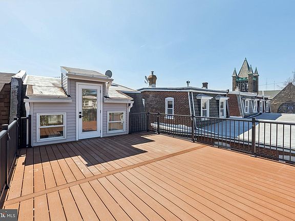 3rd image of 4345 Manayunk Ave