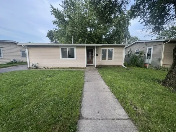 737 Foran Ln, Aurora, IL 60506