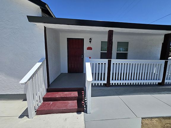 5th image of 320 Locust Ave