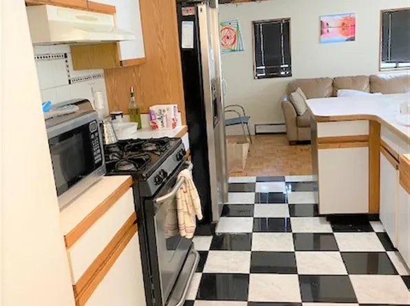 61A 6th St, Cambridge, MA 02141