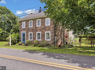356 Red Corner Rd, Douglassville, PA 19518