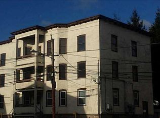 25 Roberts St APT 1, Woonsocket, RI 02895