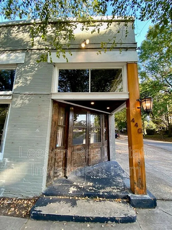 Studio, 1717 sqft, $1,250 — Photo 3