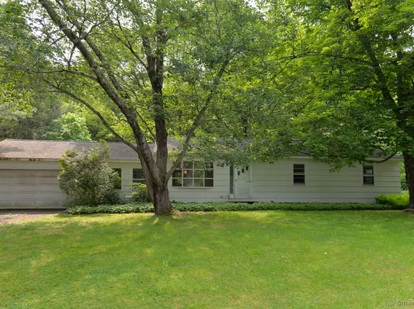 62 Meadowbrook Road, Southbury, CT 06488