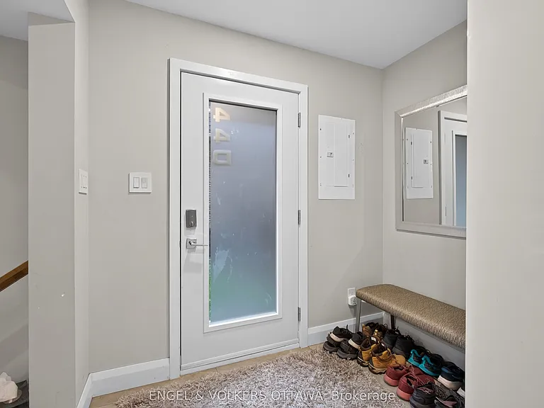 44 Byron Ave #D — Photo 6